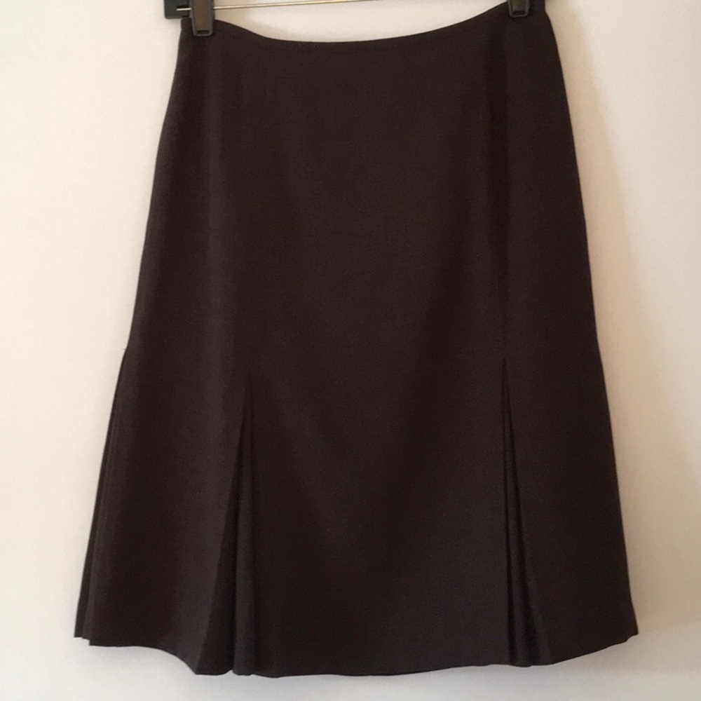 Casper brown career skirt
